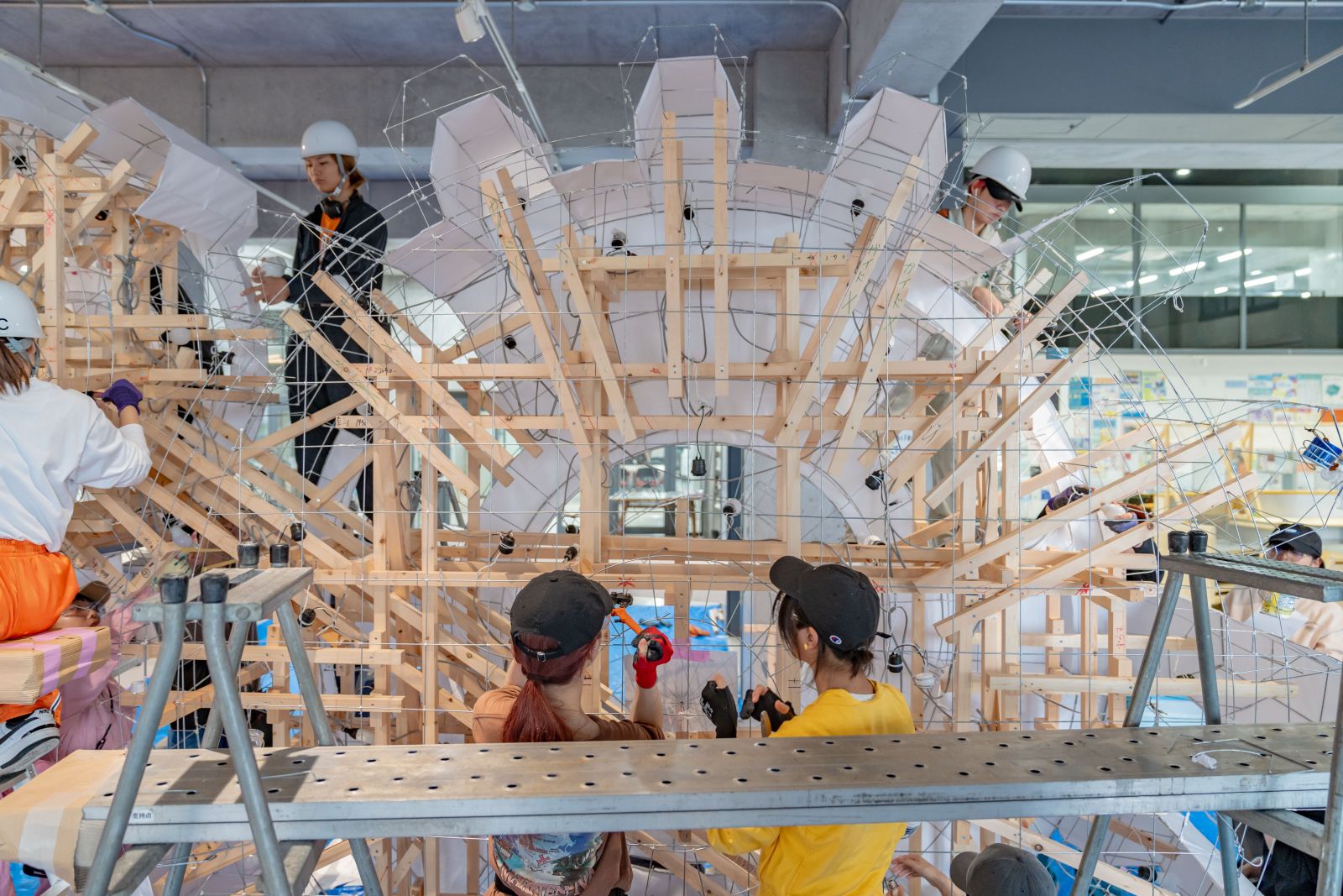 未完の白い大器、輝く。 「瓜生山ねぶた2023」点灯式 | 瓜生通信